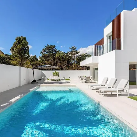 Villa Private Just Steps From The *