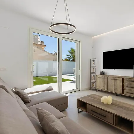 Villa Private Just Steps From The Dehesa de Campoamor (Orihuela Costa)