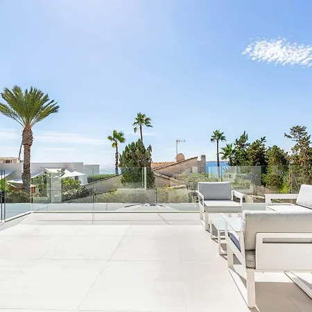 Villa Private Just Steps From The